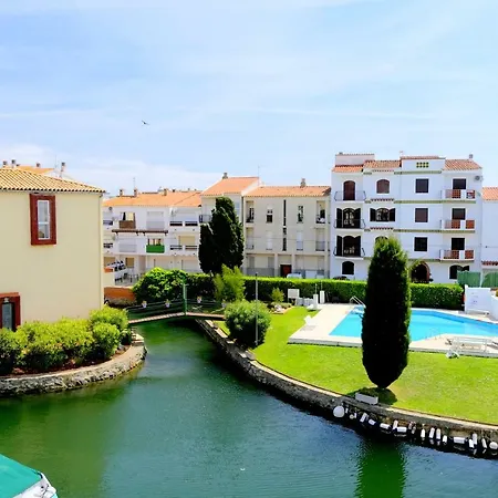Empurialola- En Con Piscina Y Jardines En Centro Y Cerca Playa -158